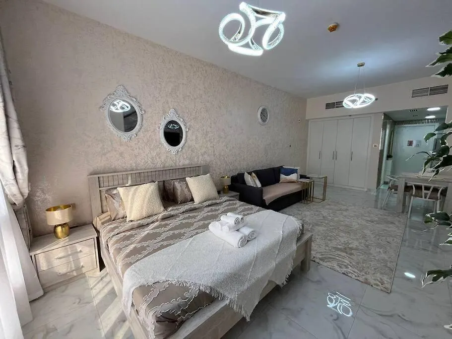 Spacious Studio In Siena 2 Dubai 0*,